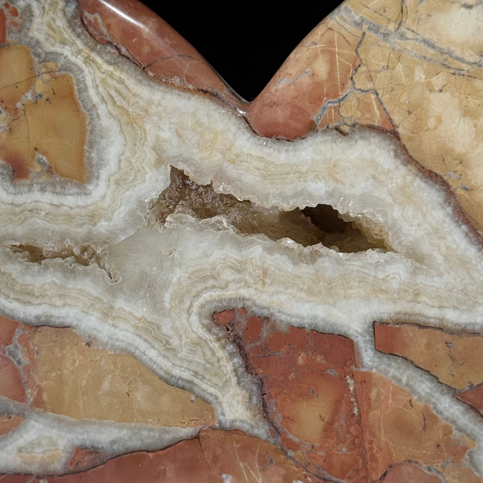 Stunning set of 2 crystalized Maligano Jasper hearts with stands - 3