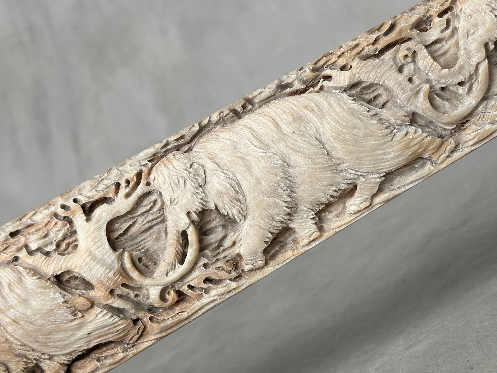 Large engraved Swordfish rostrum - Prehistoric Woolly Mammoth Scene - 4