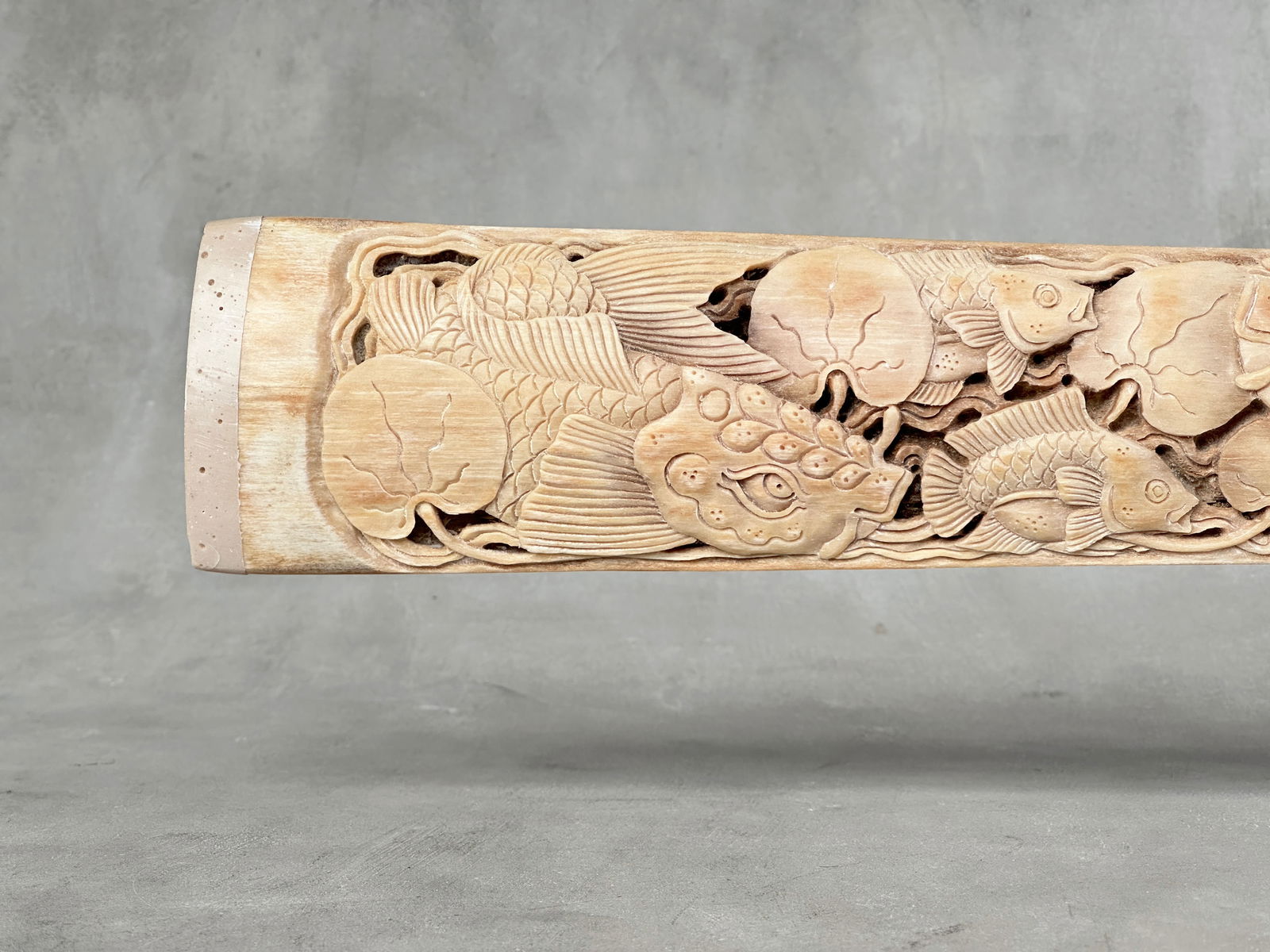 Wonderful large carved swordfish tusk - Japanese koi motif - 6