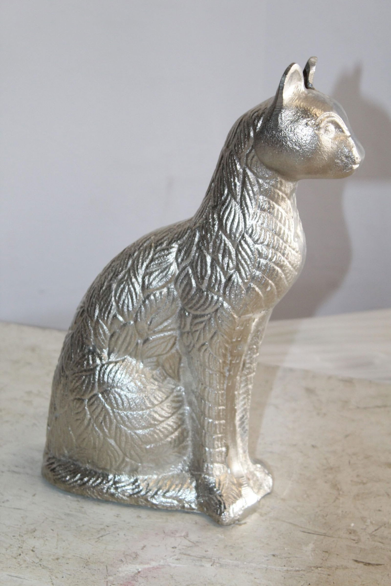 Aluminum Artistry Intricately Sitting Cat Statue in Silver 10" x 4" x 13"H - 8