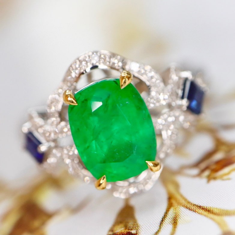 14K GOLD 1.89 CTW VIVID GREEN NATURAL EMERALD & DIAMOND RING - 2