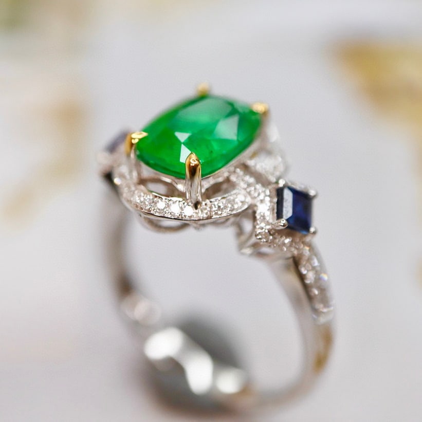 14K GOLD 1.89 CTW VIVID GREEN NATURAL EMERALD & DIAMOND RING - 4