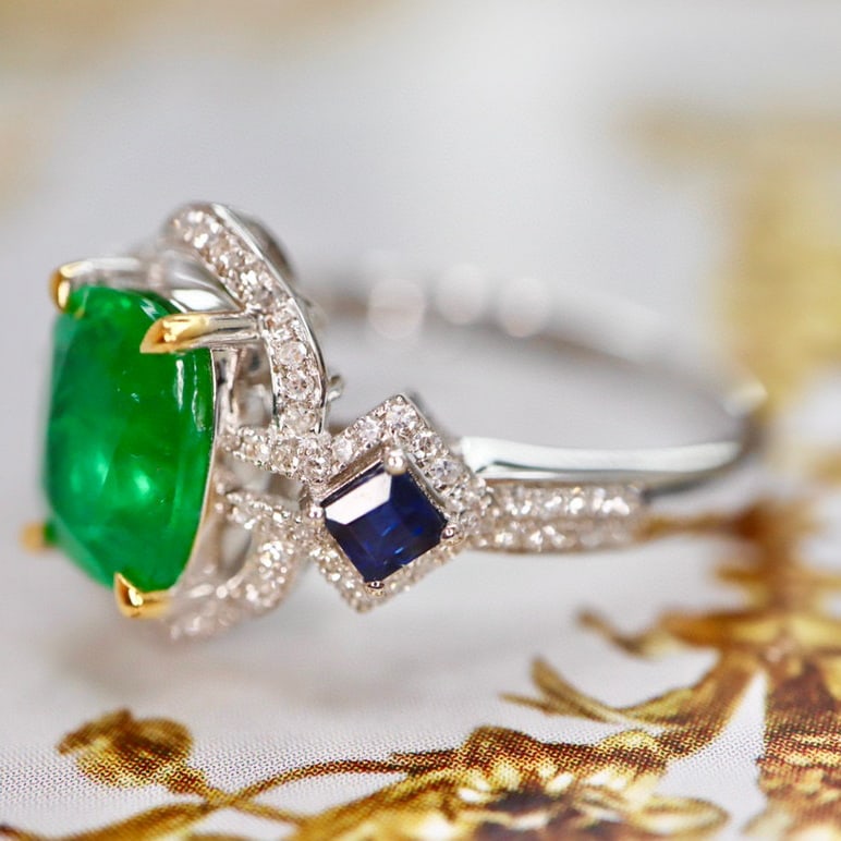 14K GOLD 1.89 CTW VIVID GREEN NATURAL EMERALD & DIAMOND RING - 8