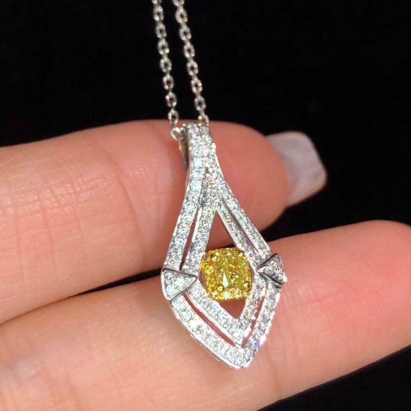 14K GOLD 0.55 CTW NATURAL YELLOW DIAMOND & DIAMOND PENDANT - 7