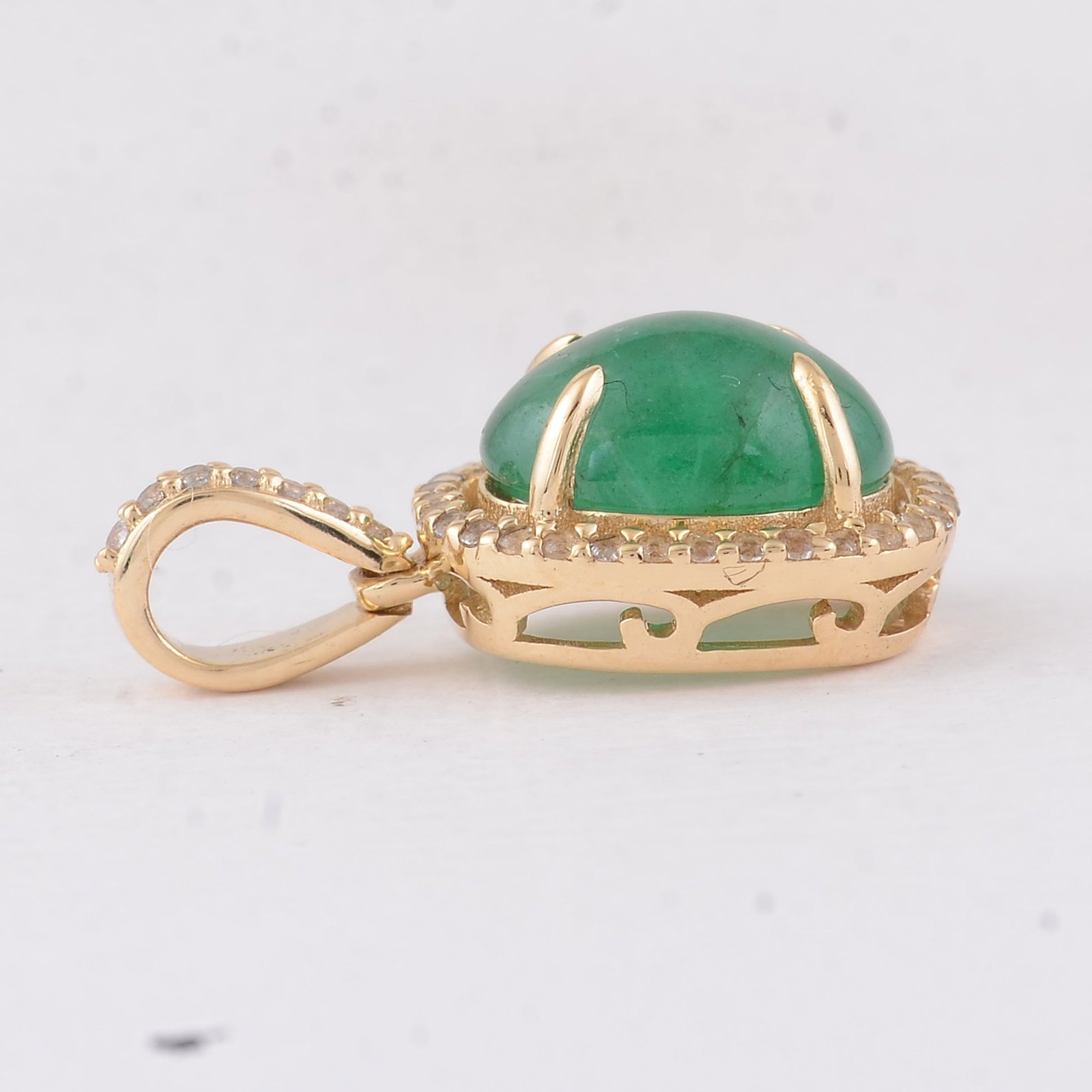 2.23 Ct Oval Emerald 9K Gold Pendant - 3