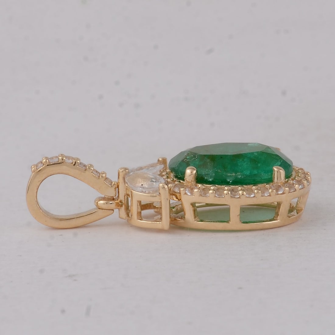 1.71 Ct Oval Emerald 9K Gold Pendant - 3