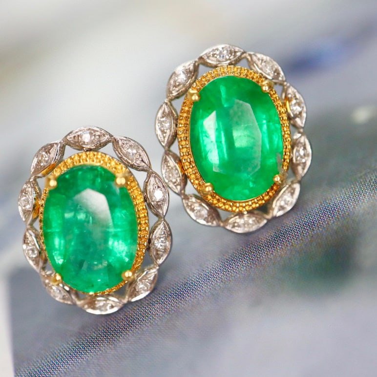 14K GOLD 1.48 CTW VIVID GREEN NATURAL EMERALD & DIAMOND EARRINGS - 2