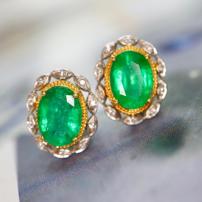14K GOLD 1.48 CTW VIVID GREEN NATURAL EMERALD & DIAMOND EARRINGS - 7