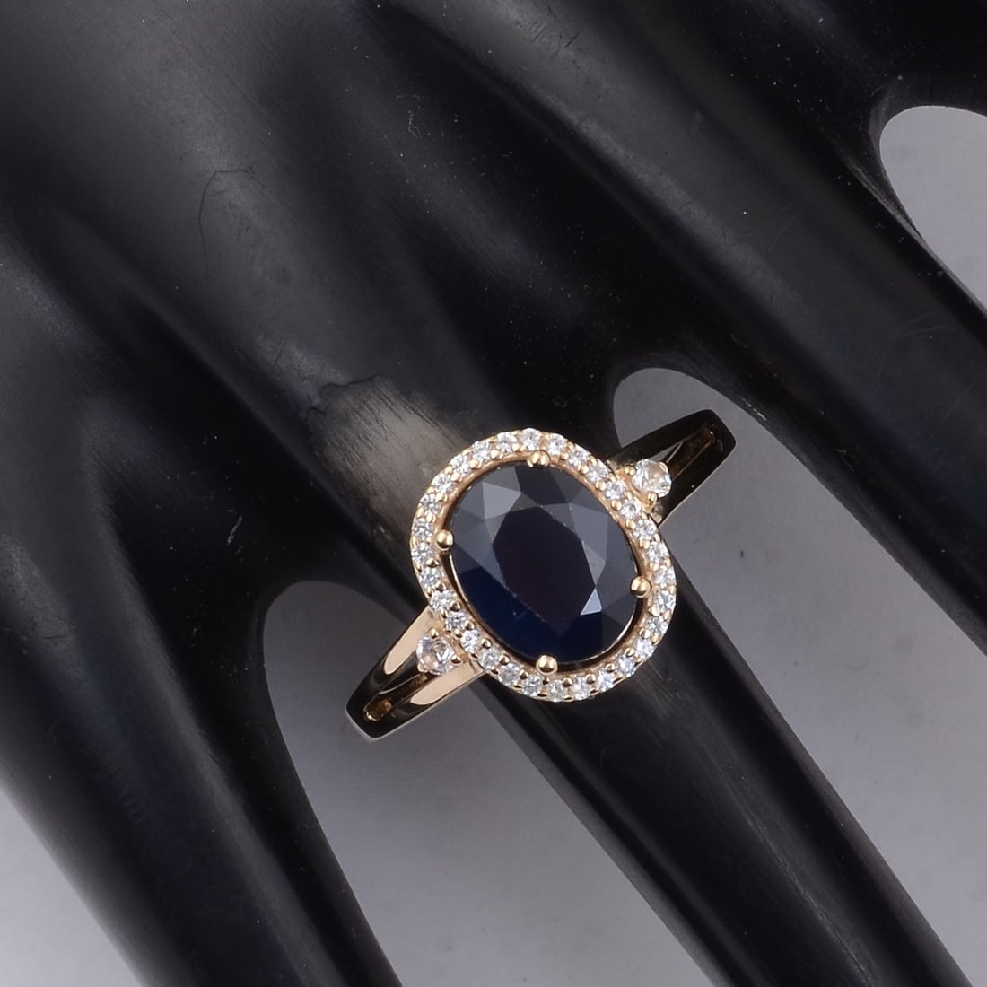 2.61 Ct Oval Sapphire 9K Gold Ring - 2