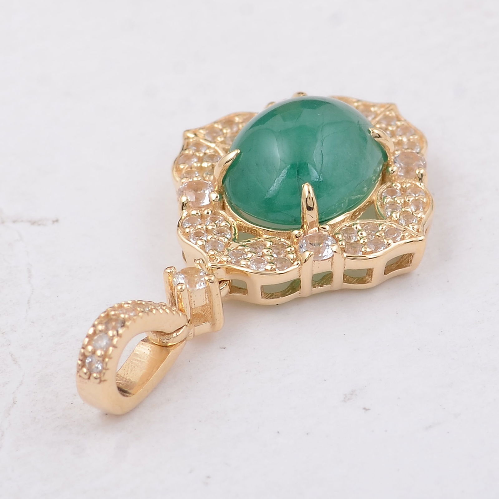 2.24 Ct Oval Emerald 9K Gold Pendant - 3