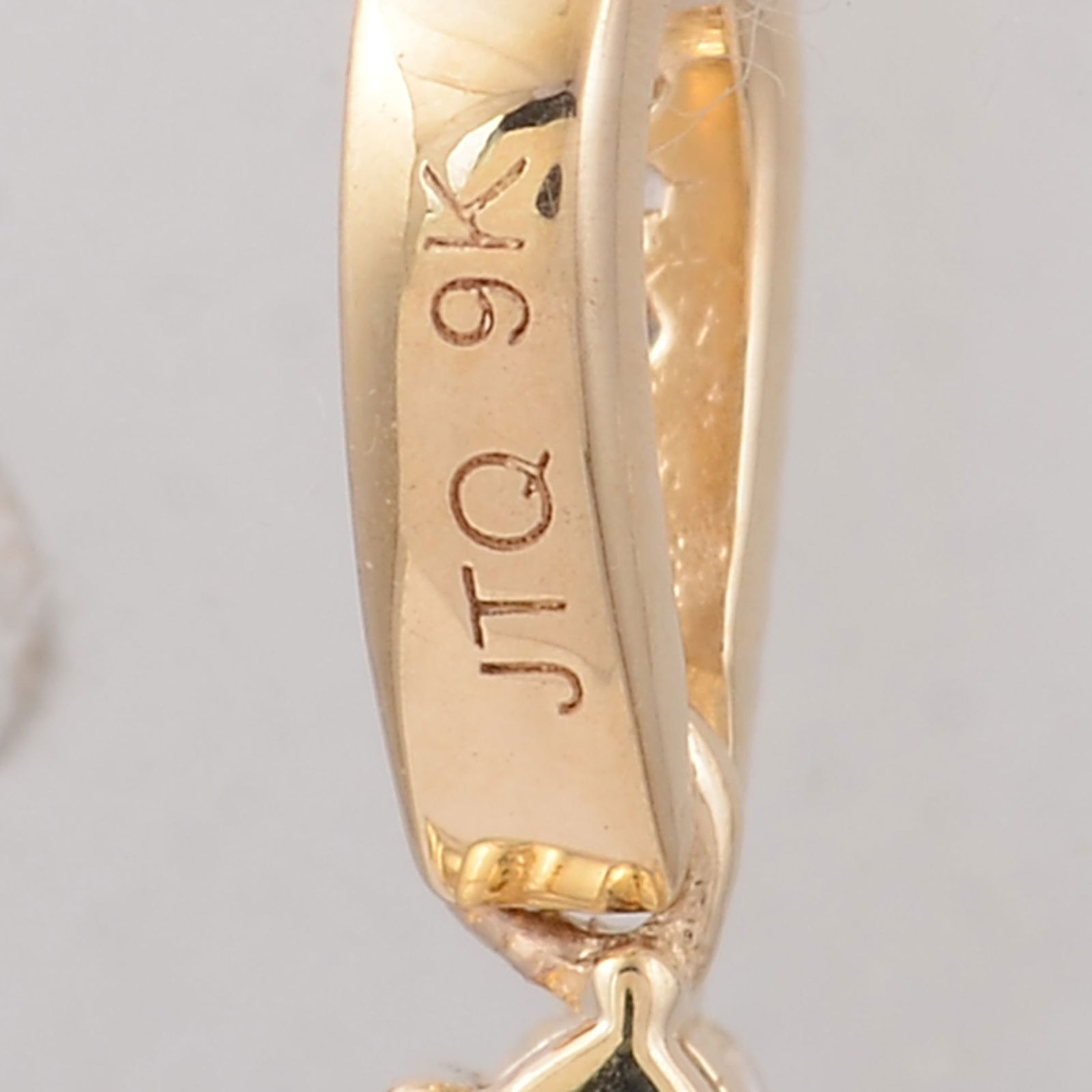 2.24 Ct Oval Emerald 9K Gold Pendant - 5