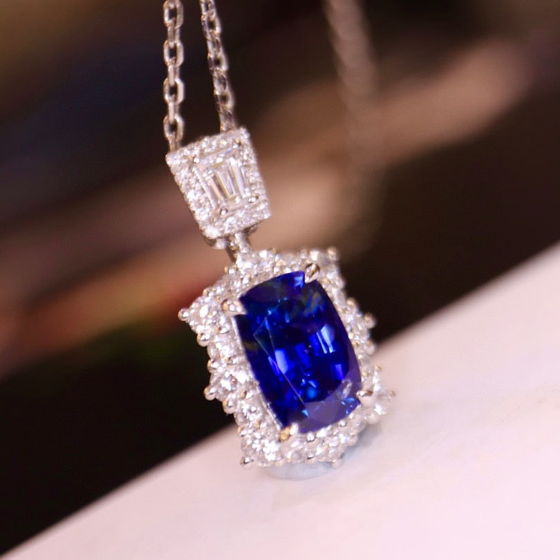 14K GOLD 1.83 CTW NATURAL SAPPHIRE & DIAMOND PENDANT - 2
