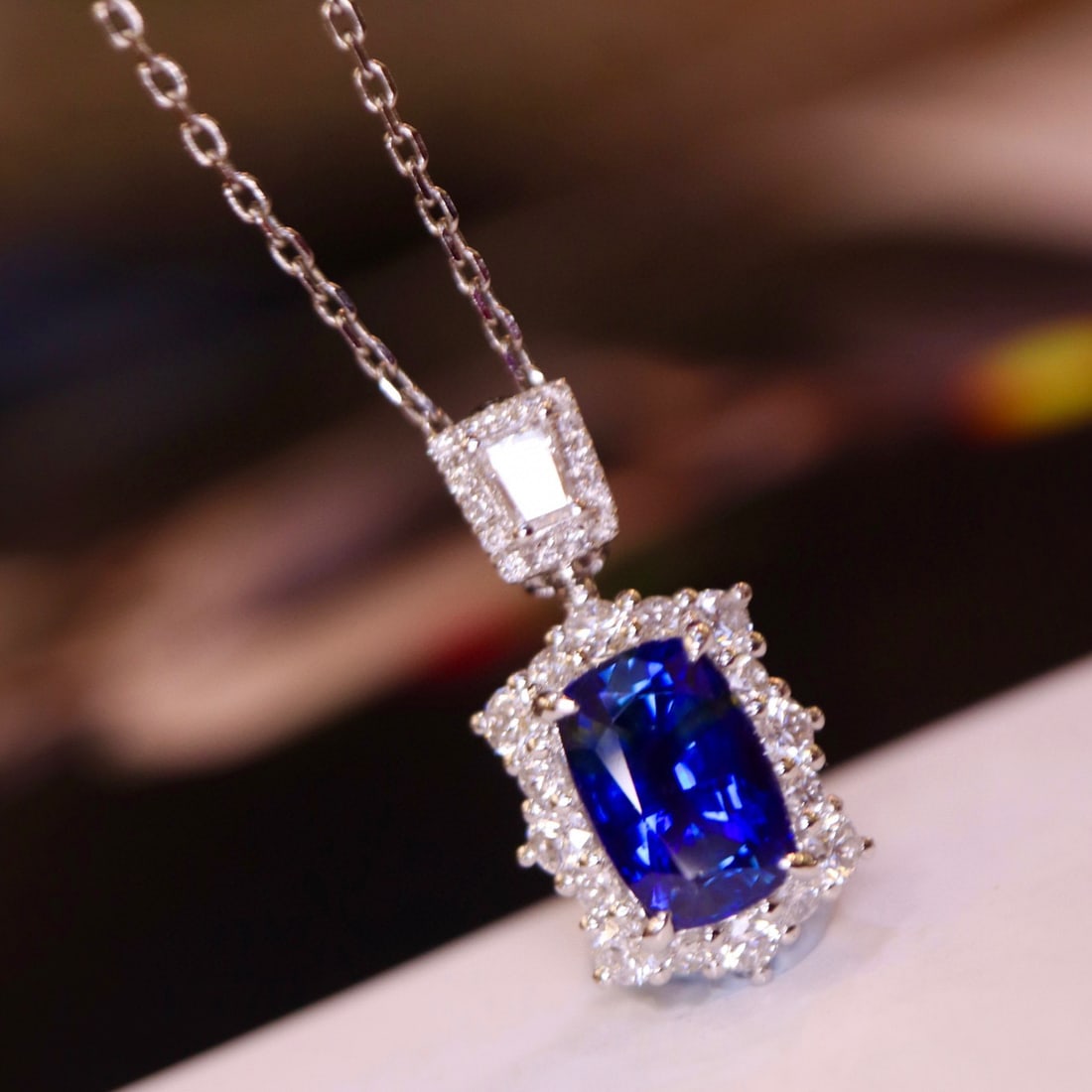 14K GOLD 1.83 CTW NATURAL SAPPHIRE & DIAMOND PENDANT - 8