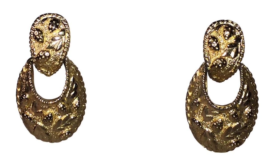 Kenneth Lane Pinecone Dangle Hoop Earrings: Title:Kenneth Lane Pinecone Dangle Hoop EarringsDescription:Festive and elegant early Kenneth Lane dangle hoop earring with gorgeous subtle design of leaves and pinecones. Recently re-plated in 18