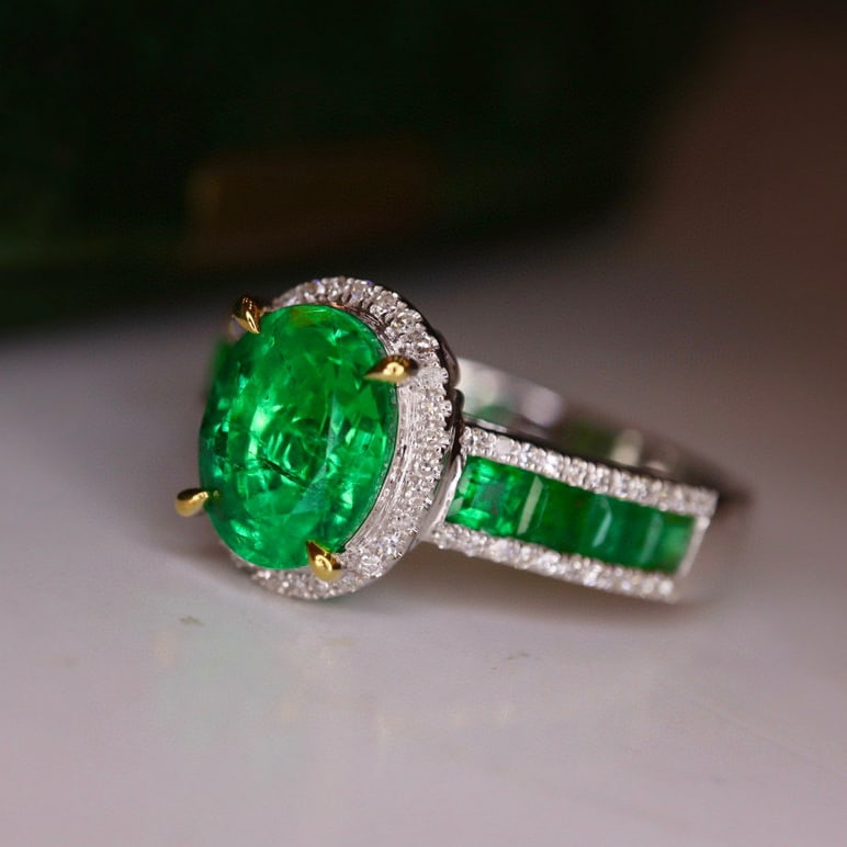 14K GOLD 1.64 CTW VIVID GREEN NATURAL EMERALD & DIAMOND RING - 4