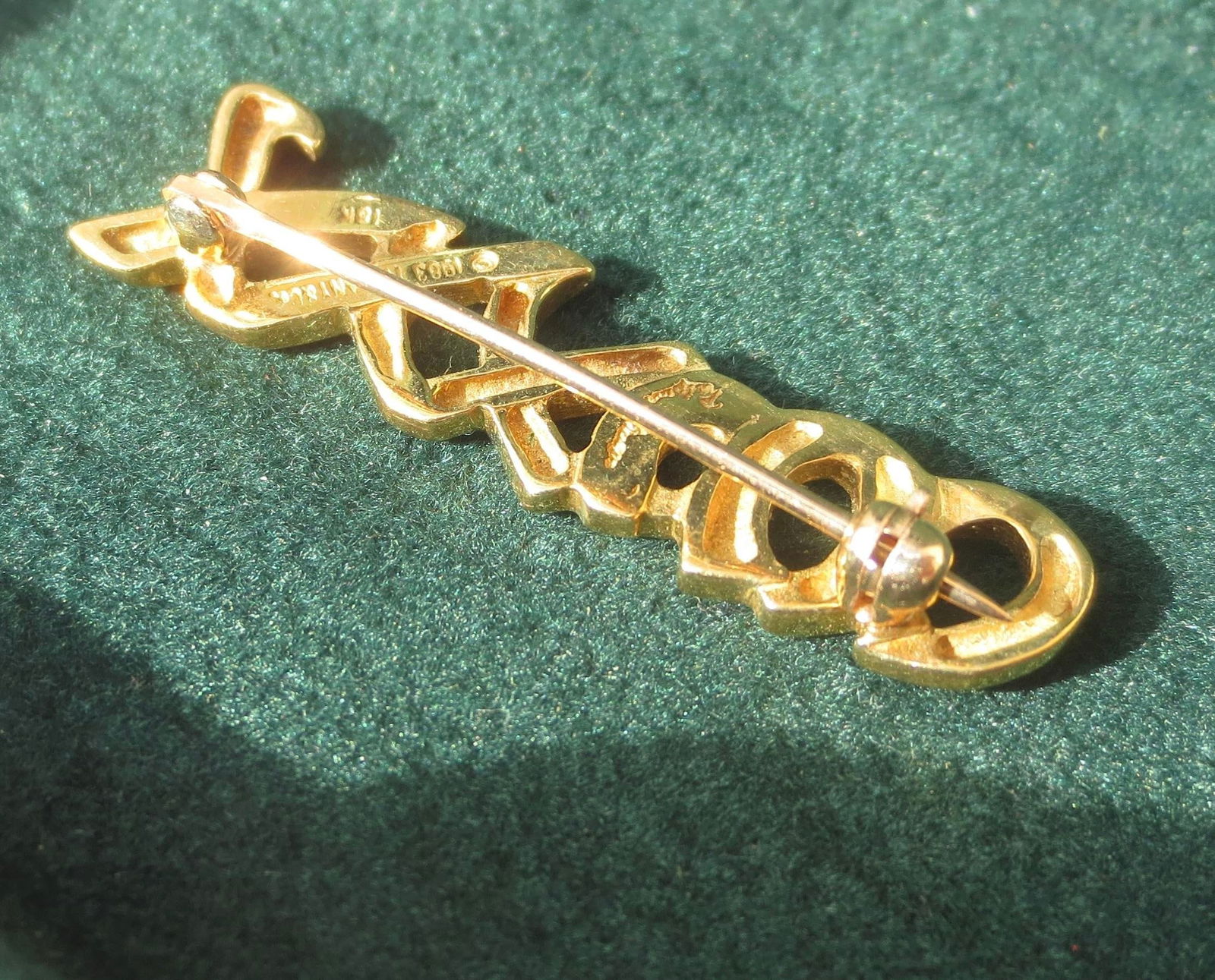 18 Kt. Gold Paloma Picasso Xxxooo Pin. 1983 Tiffany - 4