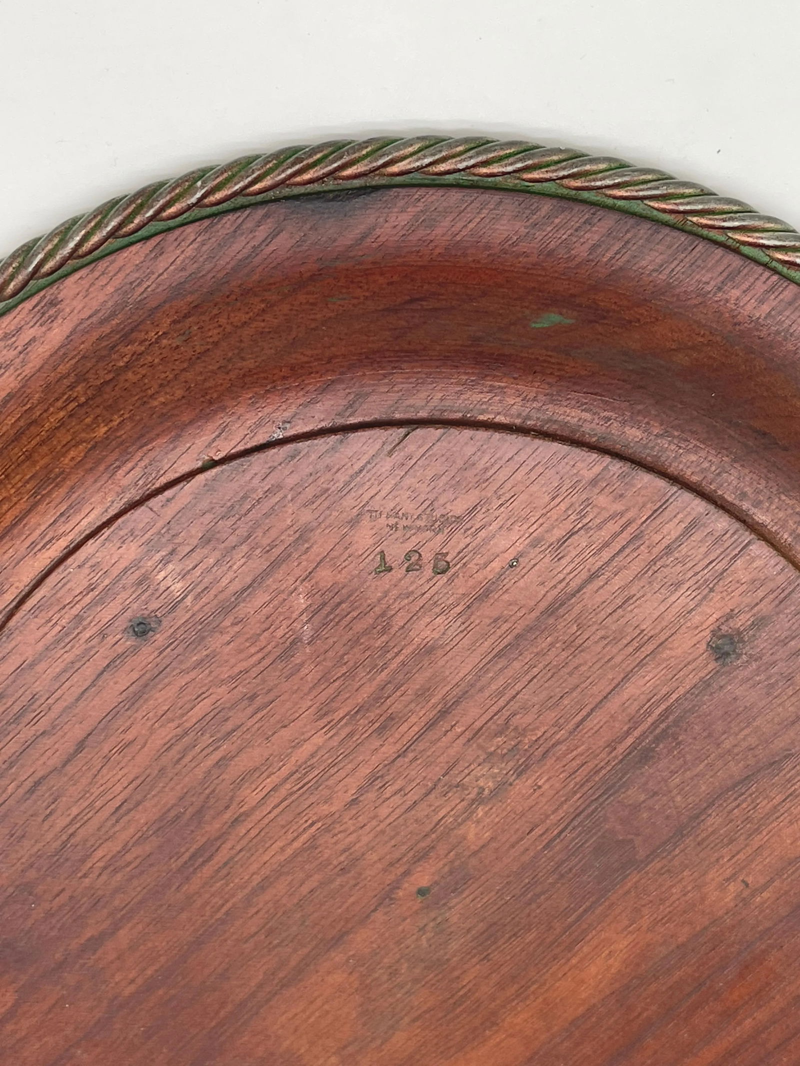 Tiffany Studios Favirlle Glass Scarab, Bronze Mounted Wood Vide-Poche - 6