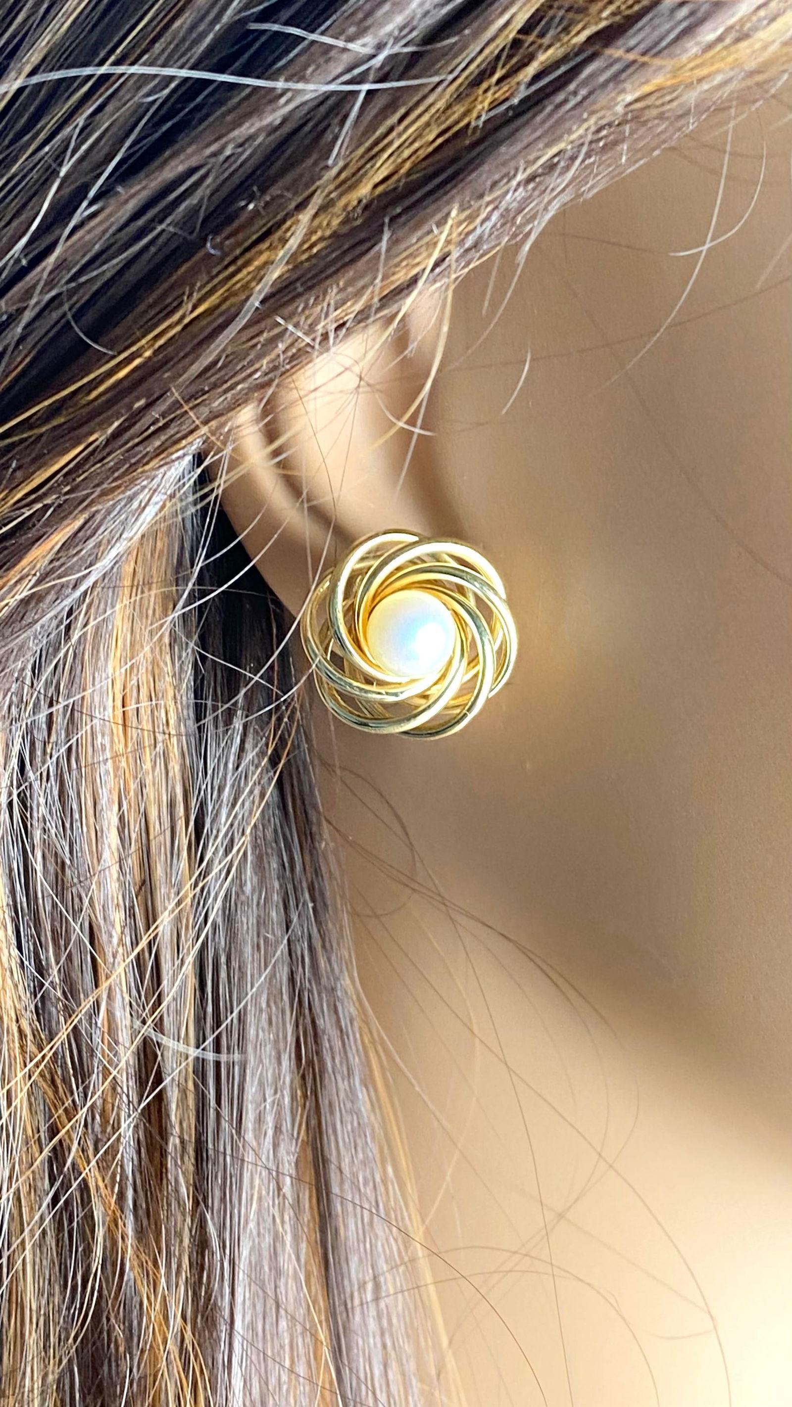 Vintage Tiffany and Co. 14k Yellow Gold Pearl Lever-Back Earrings - 2 Pieces - 3