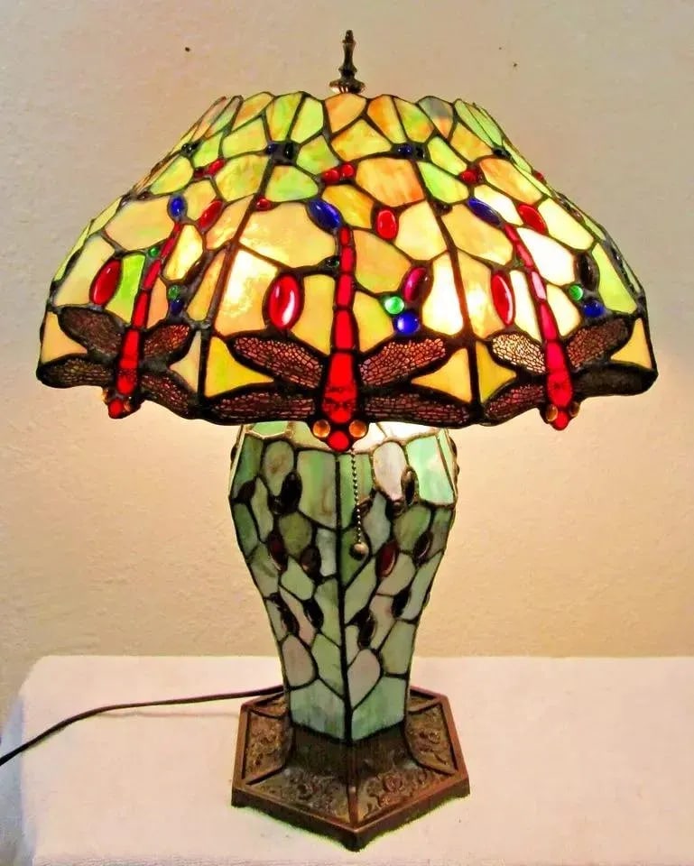 1980s Tiffany Style Dragonfly Stained Glass Body and Shade Dual Light Table Lamp - 2