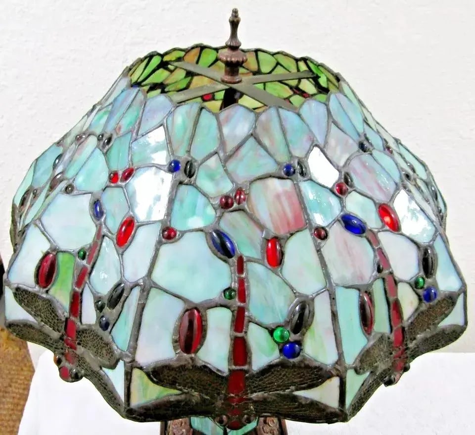 1980s Tiffany Style Dragonfly Stained Glass Body and Shade Dual Light Table Lamp - 3