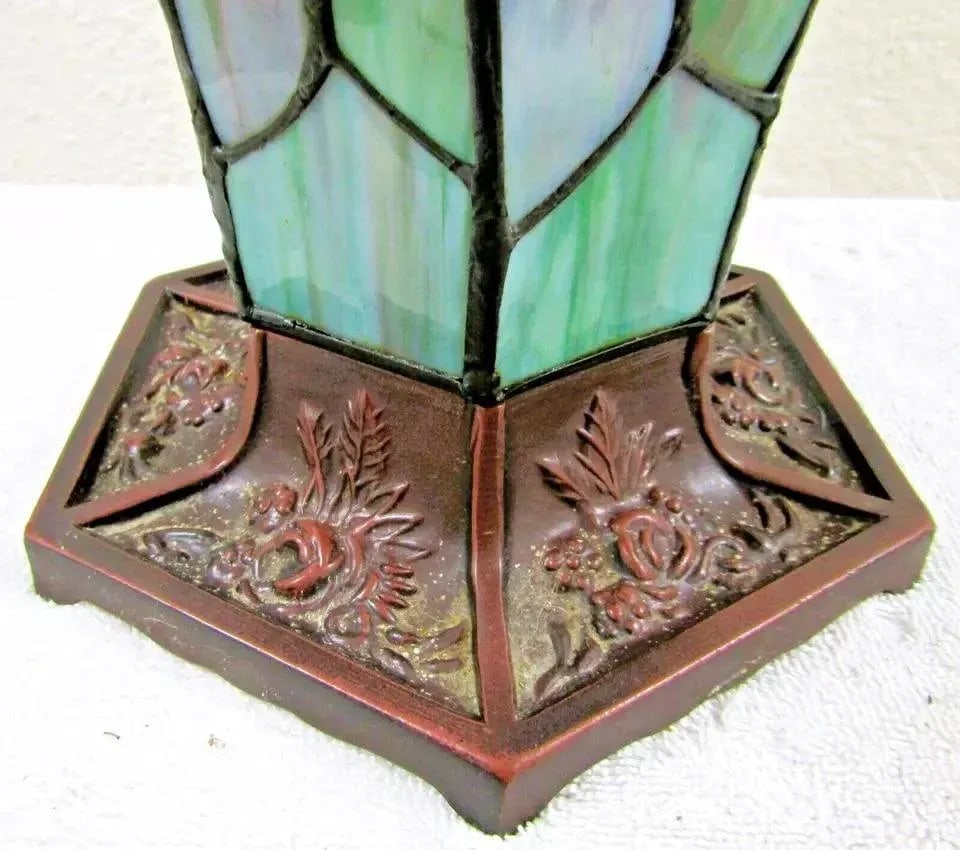 1980s Tiffany Style Dragonfly Stained Glass Body and Shade Dual Light Table Lamp - 5