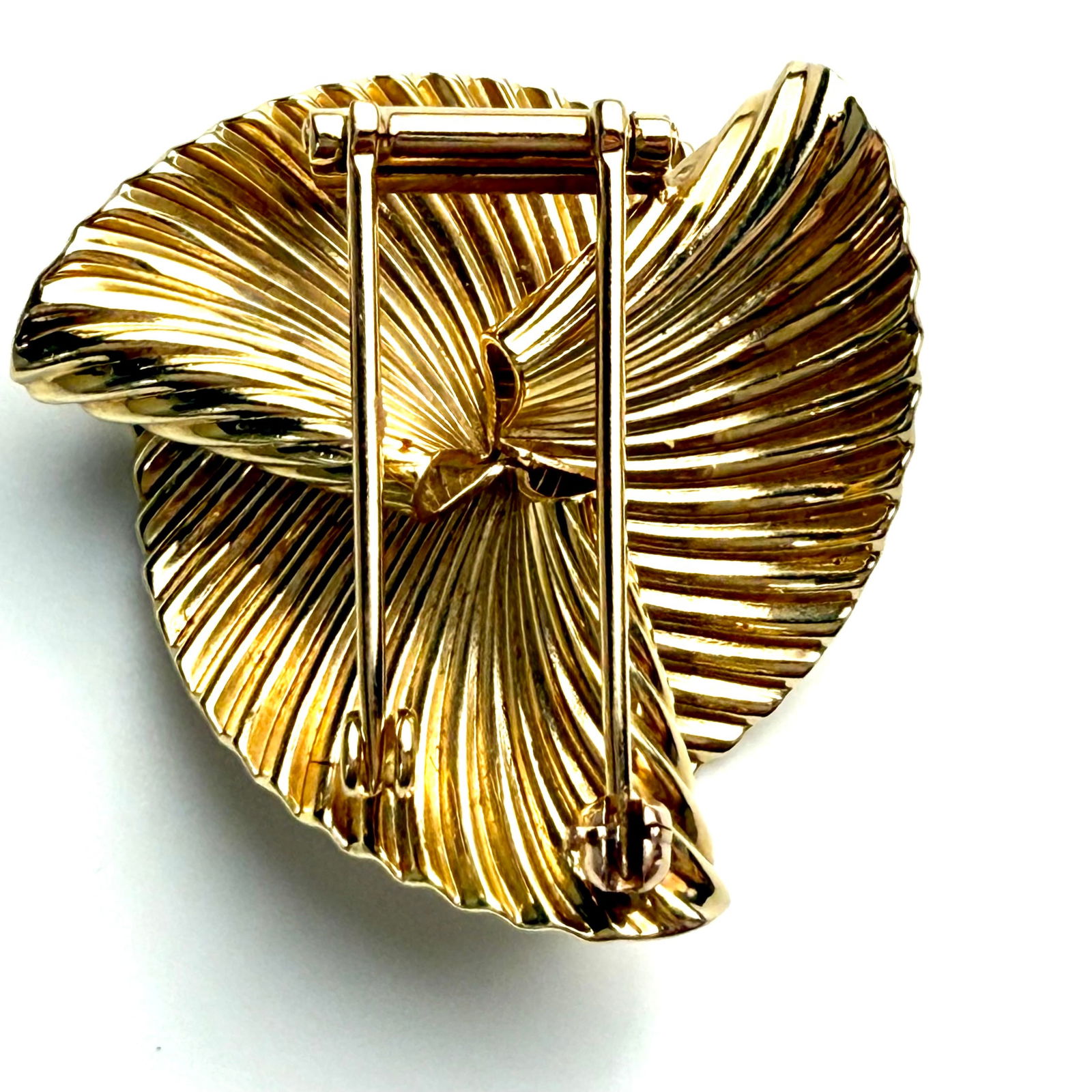 Vintage Tiffany & Co. 14k Yellow Gold Ribbon Brooch 1.5 Inches Diameter - 4