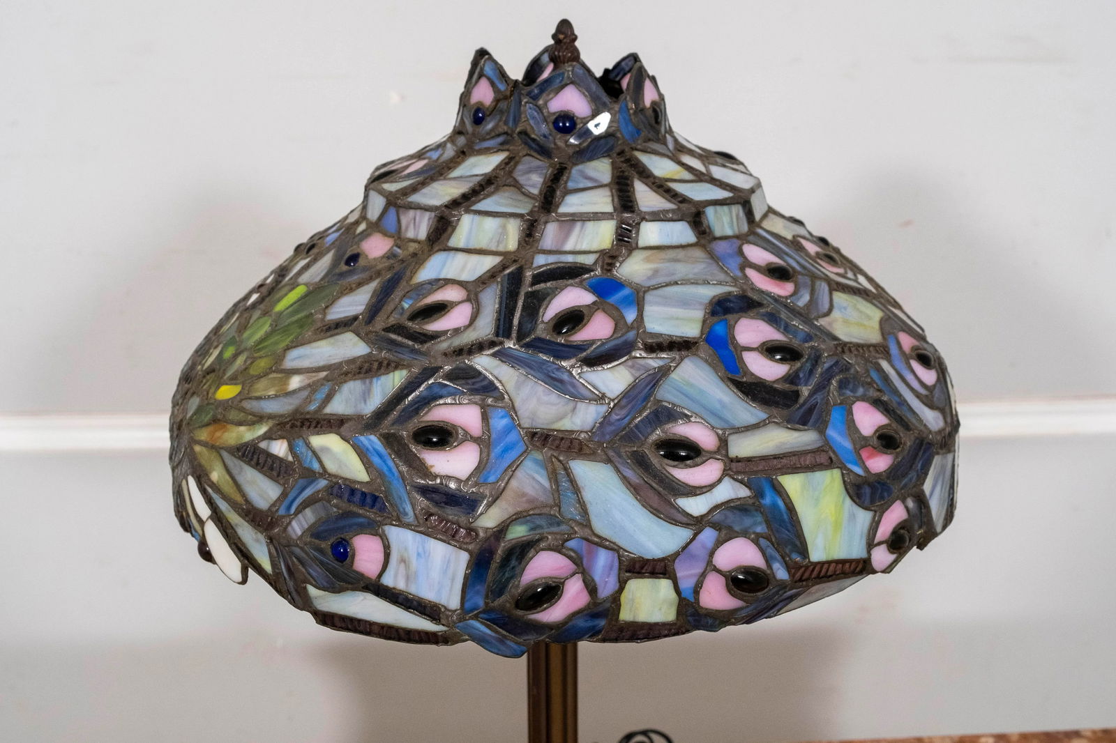 Vintage High Quality Tiffany Style Leaded Glass Lamp - 3