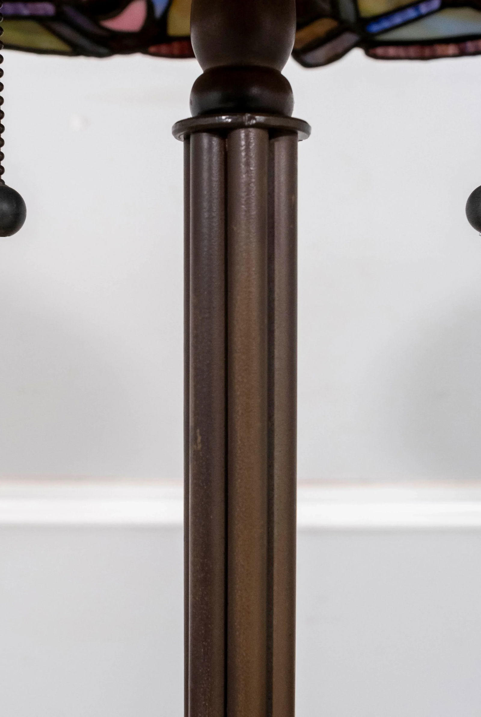 Vintage High Quality Tiffany Style Leaded Glass Lamp - 7