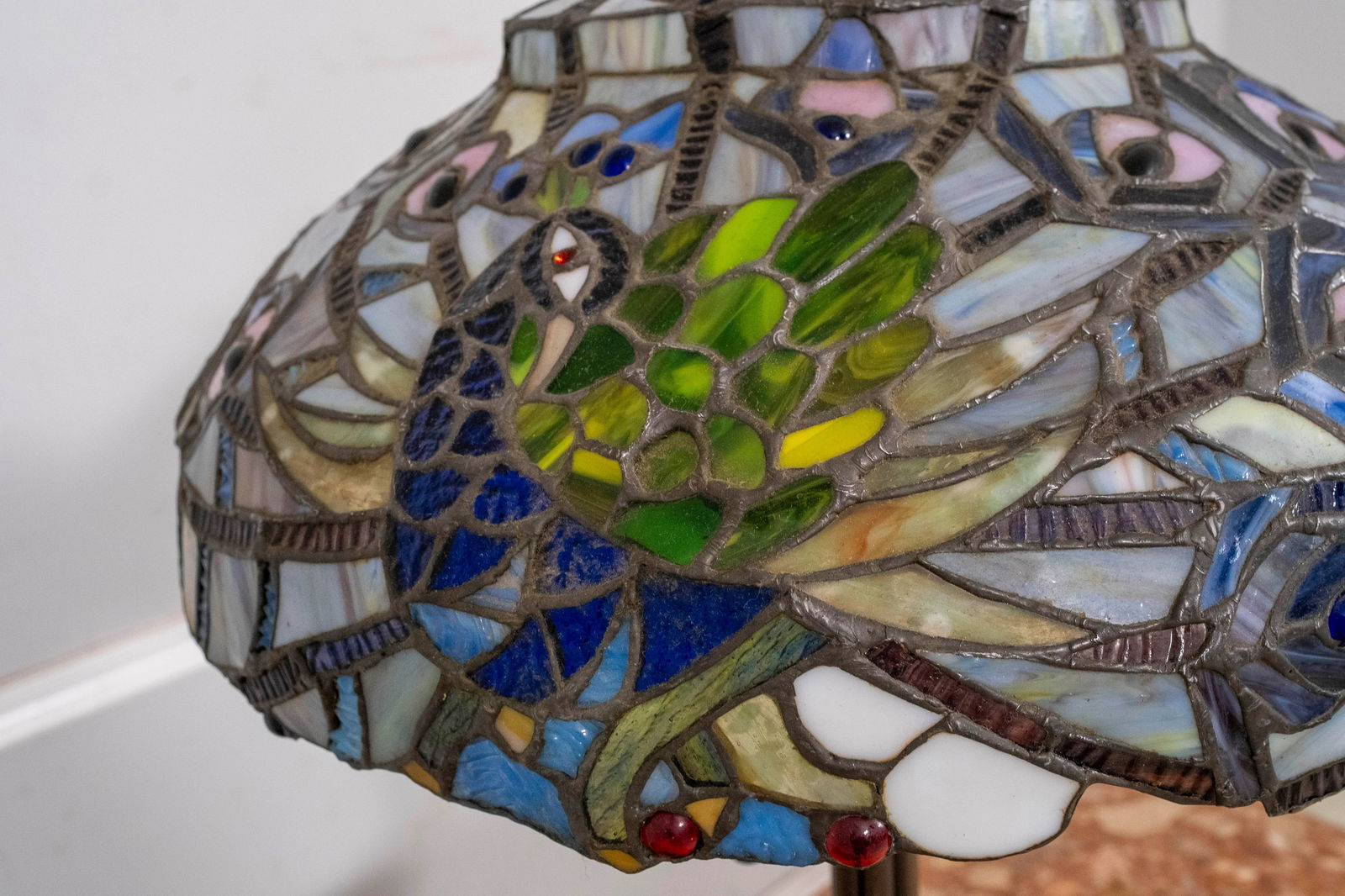 Vintage High Quality Tiffany Style Leaded Glass Lamp - 8