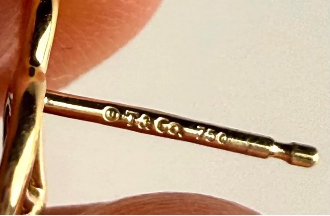 Vintage Tiffany and Co. 18k Yellow Gold Heart and Botanical Earrings, A Pair - 3