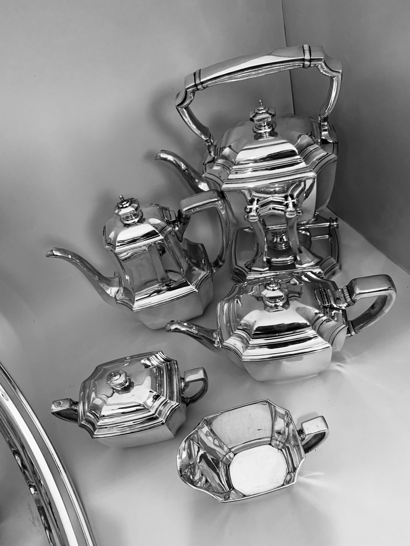 Mid 20th Century Six-Piece Tiffany & Co. Sterling Silver Kettle on Cradle W Serving Tray 7.3 Kg - 11
