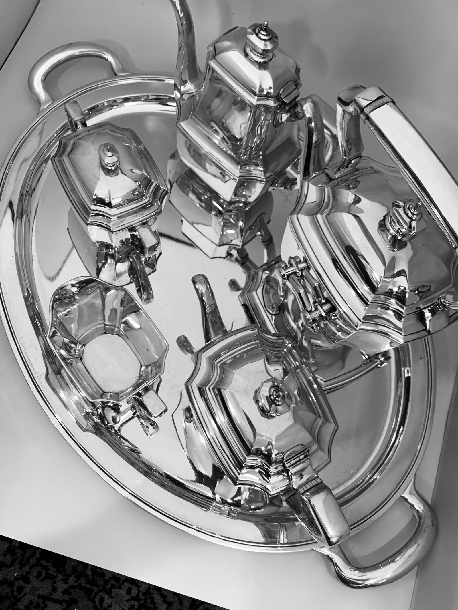 Mid 20th Century Six-Piece Tiffany & Co. Sterling Silver Kettle on Cradle W Serving Tray 7.3 Kg - 14