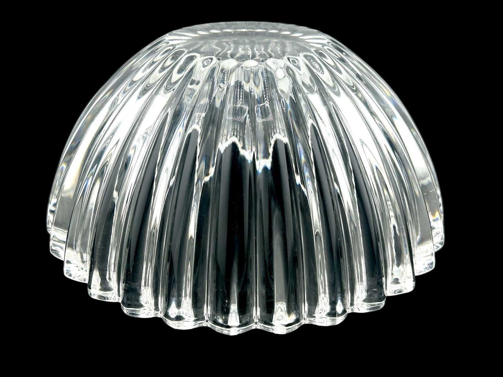 Tiffany & Co Fluted Crystal Bowl With Heart Shaped Edge - 3