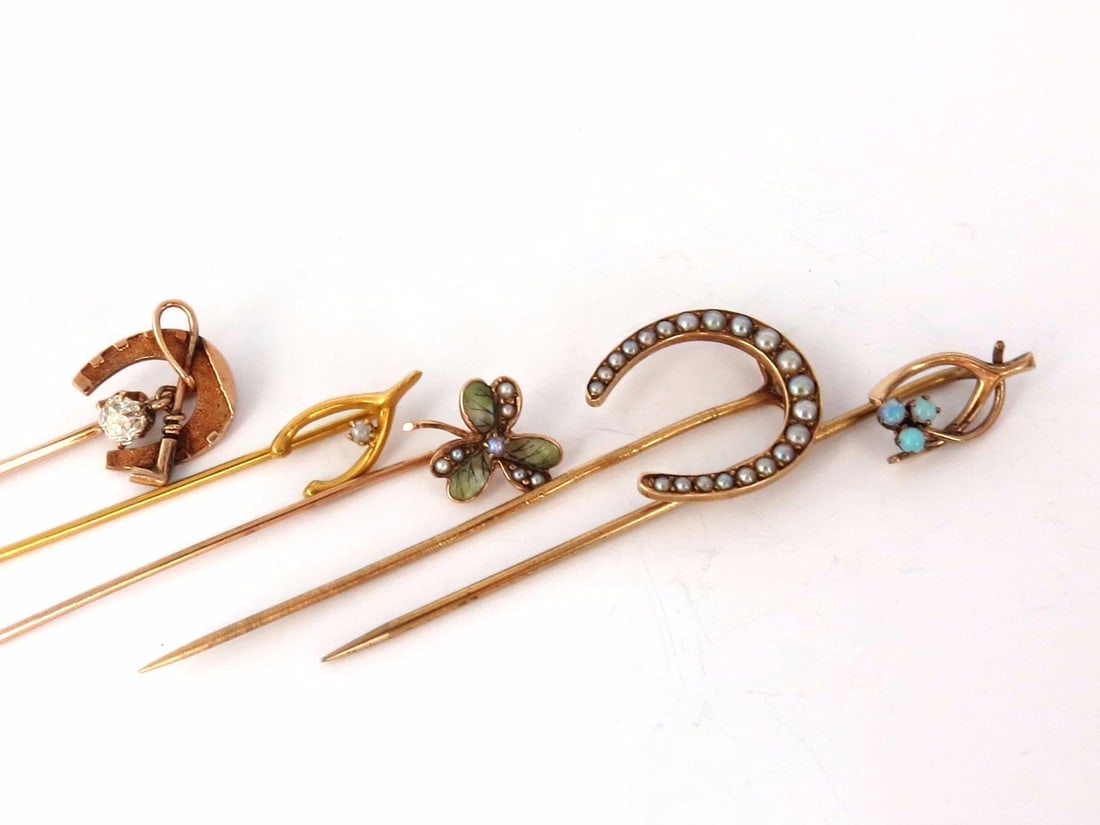 LOT OF (6) ANTIQUE HAT PINS COLLECTOR CLASSIC HORSESHOE JOCKEY CLOVER 14kt**: Title: LOT OF (6) ANTIQUE HAT PINS COLLECTOR CLASSIC HORSESHOE JOCKEY CLOVER 14kt** Description: From an Avid Hat Pin Collector Lot of 6 hat Pins. May be used for collar of blazer jacket. 14k t.60ct
