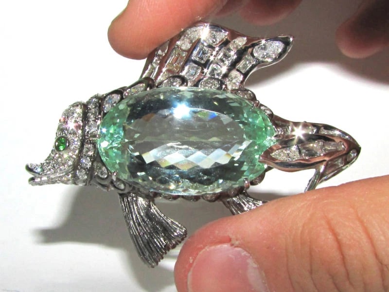GIA 57.37CT NATURAL GREEN BERYL FISH BROOCH PENDANT 18kt** - 9
