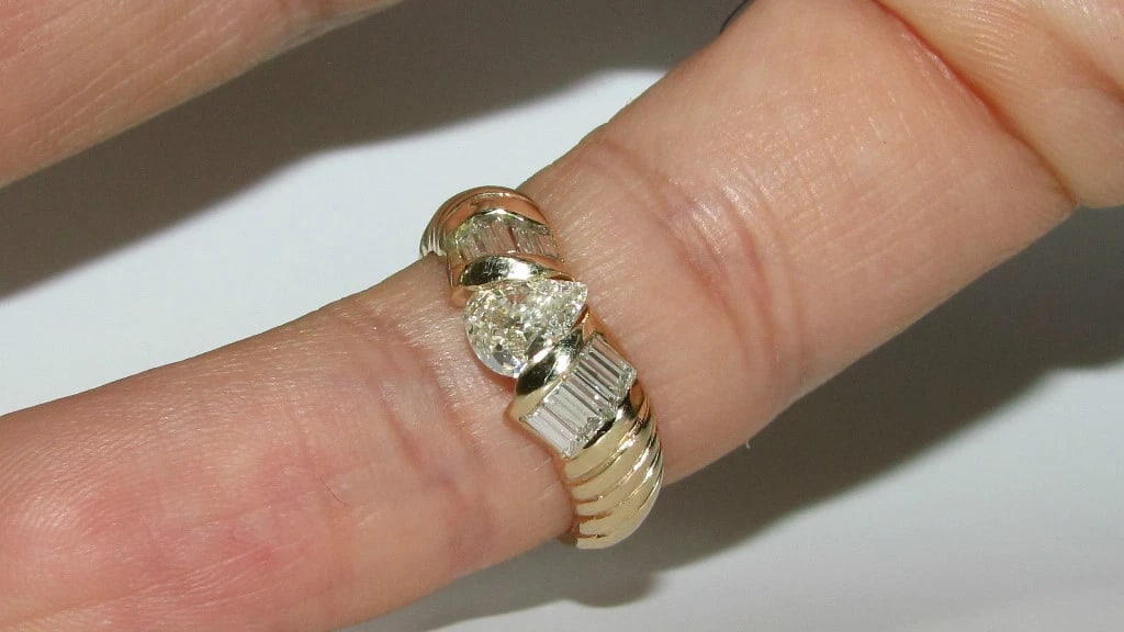 1.20CT PEAR SHAPE DIAMOND BAND RING 14KT+ - 6