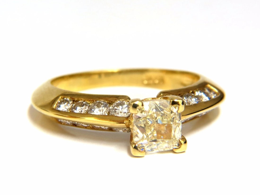 GIA Certified 2.51ct. Fancy Yellow Cushion cut diamond ring 18kt + (1 of 5)