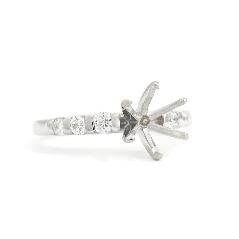 6-Prong Gemlock-Set Diamond Engagement Ring Setting Mounting 14K White Gold: 6-Prong Gemlock-Set Diamond Engagement Ring Setting Mounting 14K White Gold This is a gorgeous diamond engagement ring mounting ready to house a diamond or gemstone of your choice. Please let us know