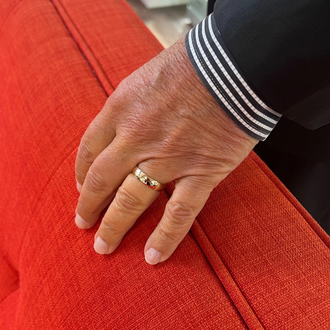 Men's Classic Comfort Fit Wedding Band Ring 14K Yellow Gold, Size 11, 5.5 mm - 2