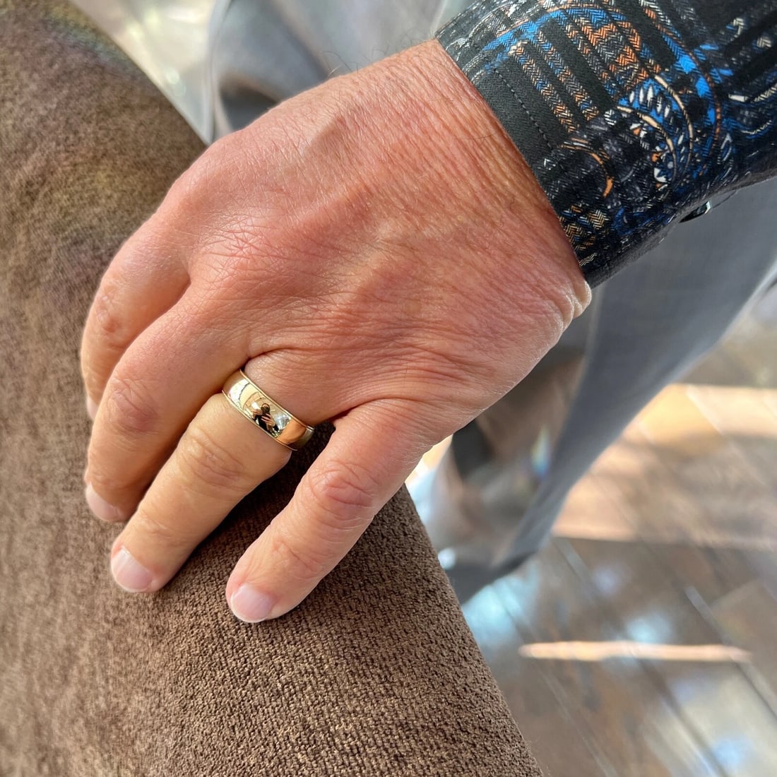 Men's Wide Milgrain Edge Wedding Band Ring 14K Yellow Gold, Size 11, 7.2 mm - 3