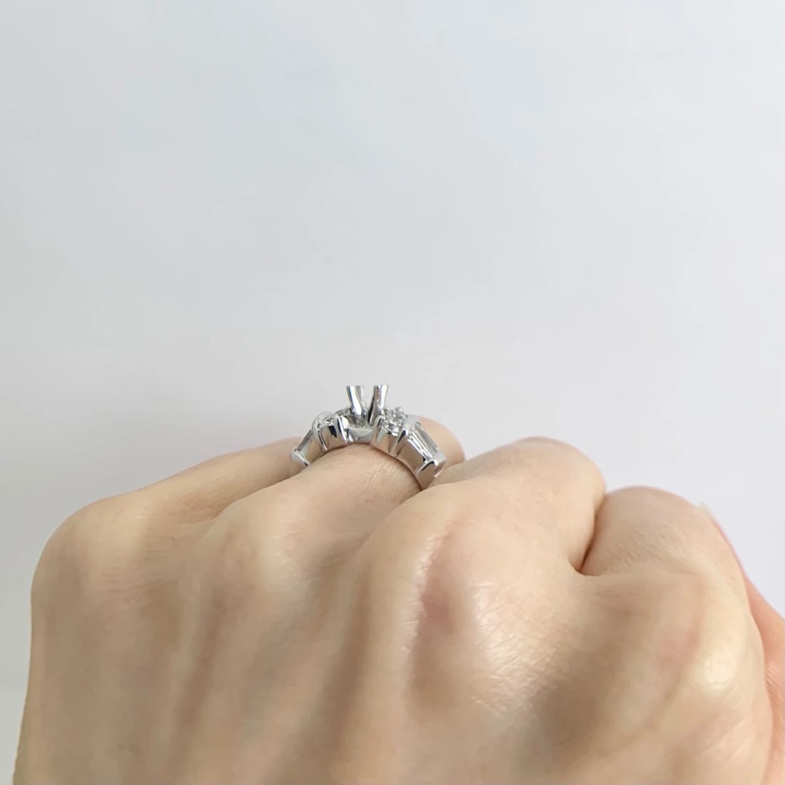 Round Baguette Diamond Engagement Ring Setting Mounting 14K White Gold 1.02 CTW - 4