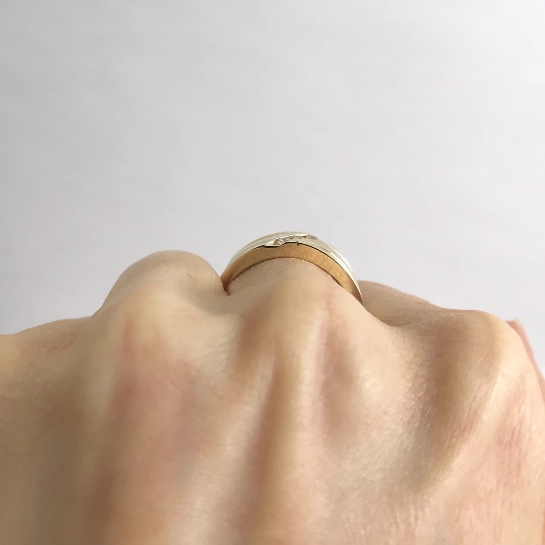 Men's 3-Stone CZ Cubic Zirconia Wedding Band Ring 14K Yellow Gold, 3.89 Grams - 6