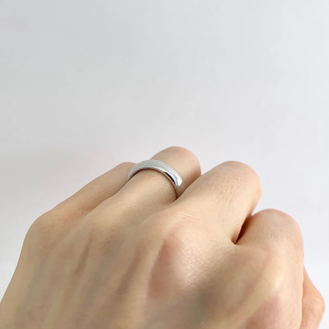 Plain Polished Wedding Band Ring 18K White Gold, Size 5.25, 4.8 mm, 6.49 Grams - 4