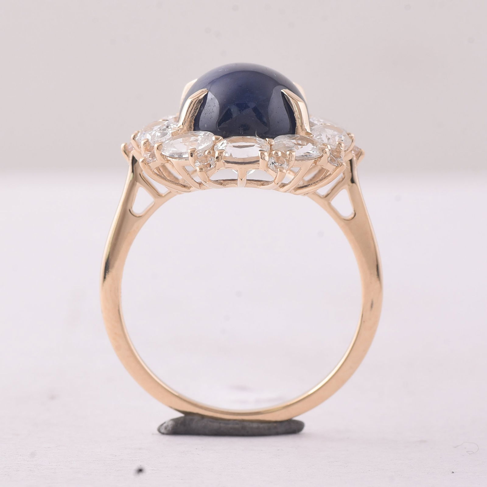 9.68 Ct Oval Sapphire 9K Gold Ring - 3