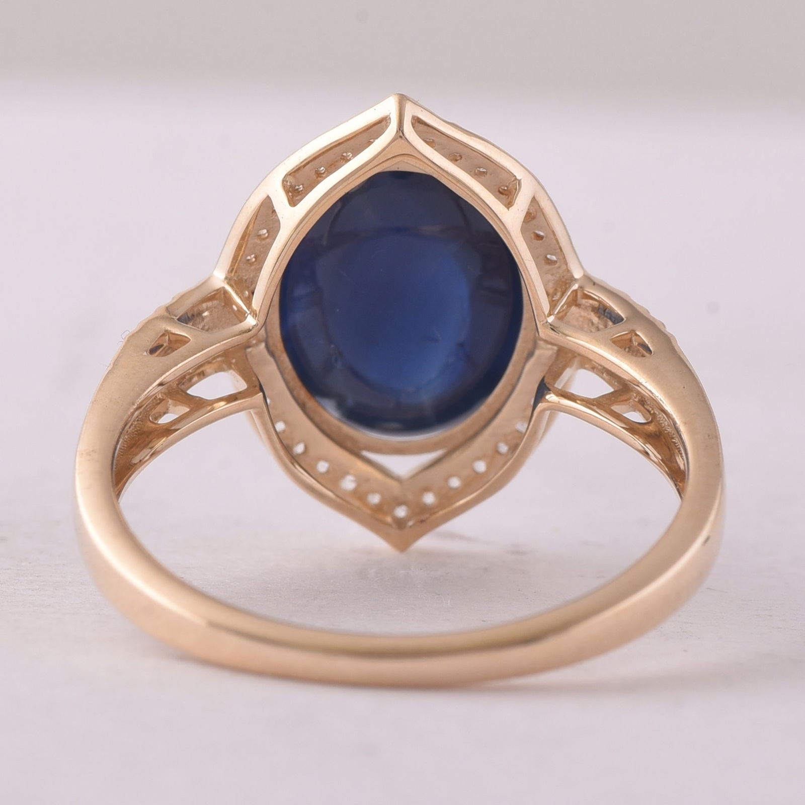 5.96 Ct Oval Sapphire 9K Gold Ring - 3