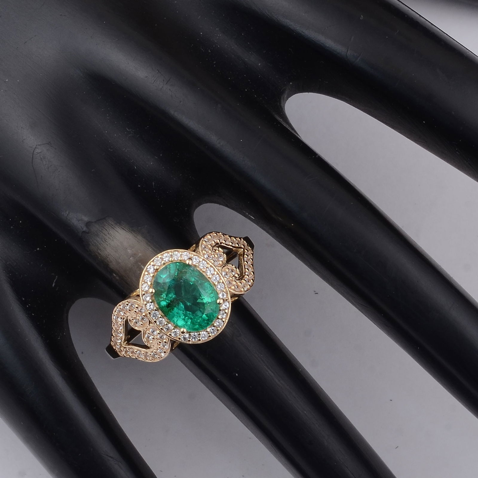 2.02 Ct Oval Emerald 9K Gold Ring - 2