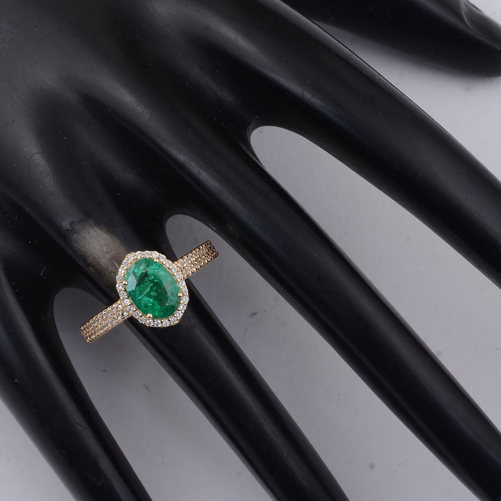 1.50 Ct Oval Emerald 9K Gold Ring - 2