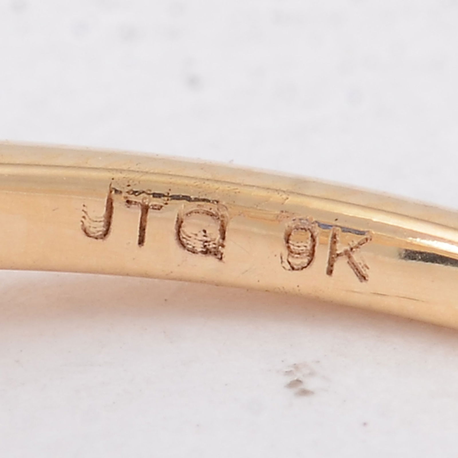 1.56 Ct Oval Sapphire 9K Gold Ring - 5