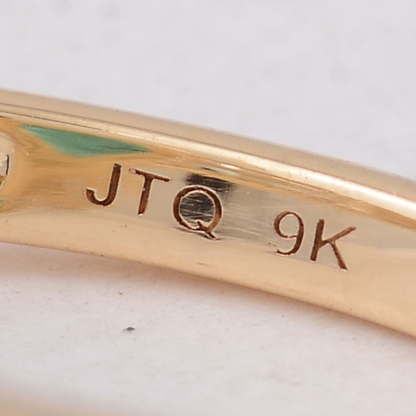 1.52 Ct Pear Emerald 9K Gold Ring - 5