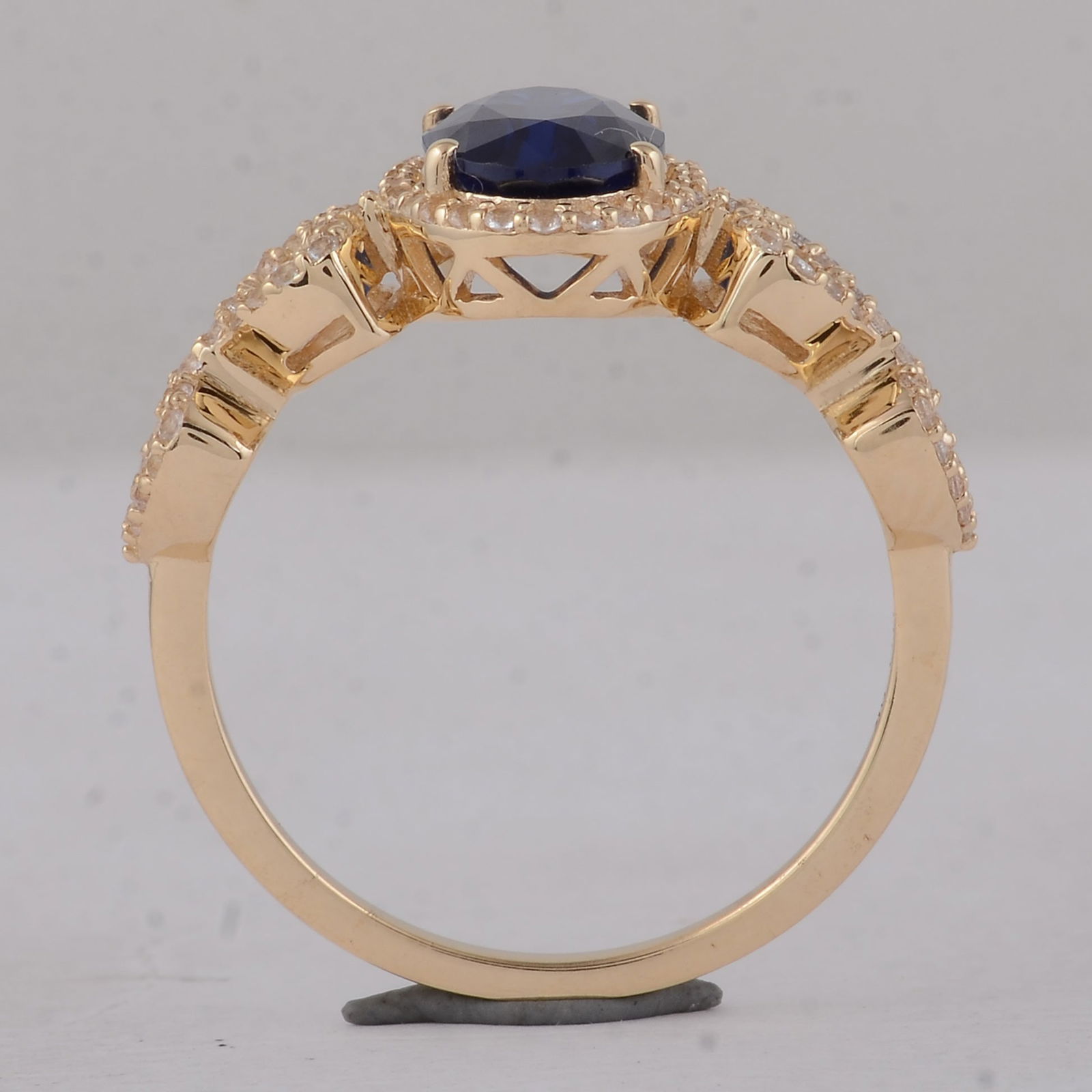 2.06 Ct Oval Sapphire 9K Gold Ring - 4